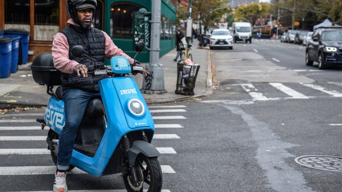 Revel ends moped sharing focuses on ev charging and ridehail