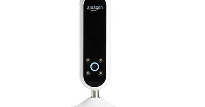 Amazon style assistant echo look camera