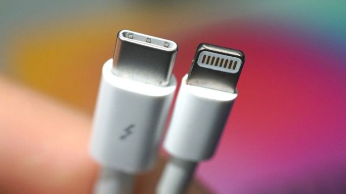 Apple looking to remove lightning port