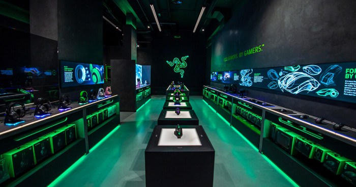 First us razerstore opens in san francisco