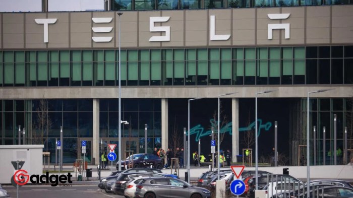 Tesla berlin germany factory fire arson