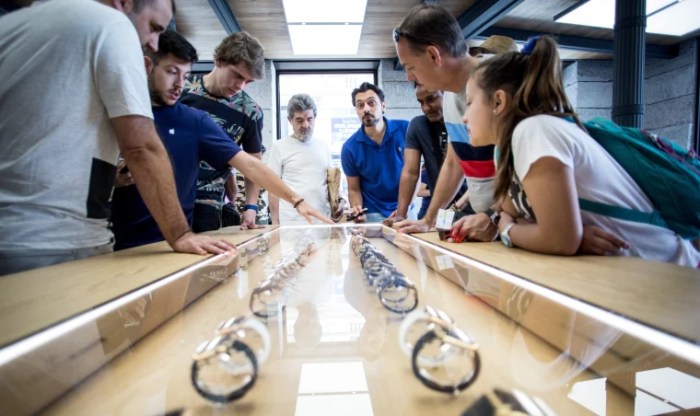 Poll most apple watch retail tryouts end up as a pre order