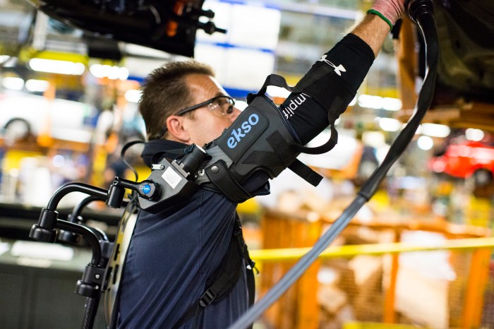 Ford testing exoskeleton factory workers