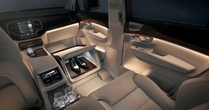 Volvos xc90 does away with front passenger seat in favor of legroom