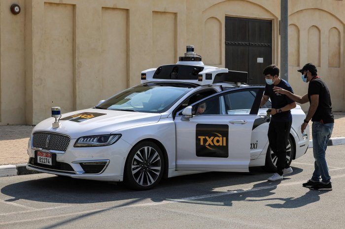 Feds add nine more incidents to waymo robotaxi investigation