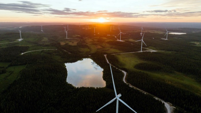 Apple increases retail renewable energy rollout by 3 times