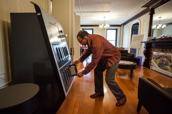 Drexel university installs ipad vending machine for students