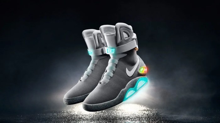 Nikes self lacing shoes will arrive in 2015