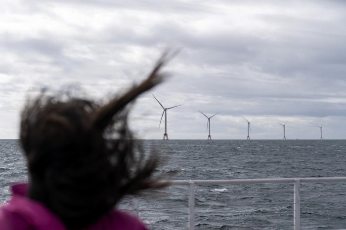 Big offshore wind farms are now transmitting sweet sweet battery juice to the u s grid