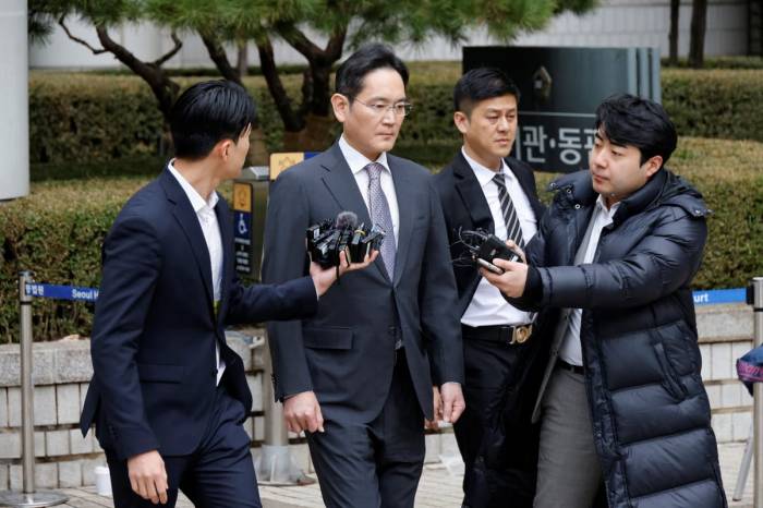 Samsung chief jay y lee acquitted in 2015 merger case