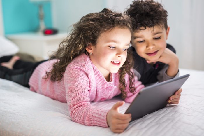 Report minimum 6 hours of screen time for children daily