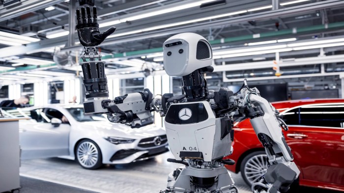 Mercedes begins piloting apptronik humanoid robots