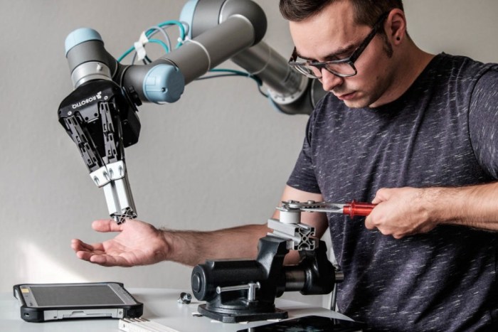 Collaborative robotics is prioritizing human problem solving over humanoid forms