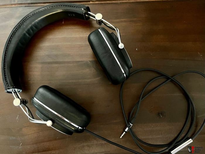 Bowers and wilkins p7 wireless headphones