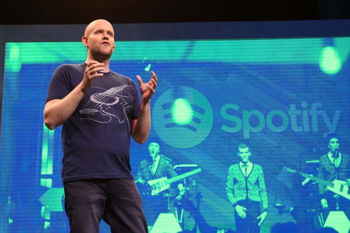 Labels reportedly urging spotify to restrict free music streaming