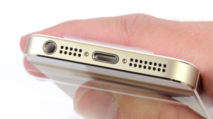 Apple removing headphone jack macbooks