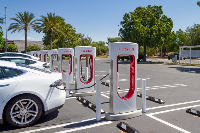 Tesla doubling supercharger network