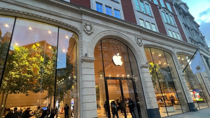 Apple is moving into a london landmark