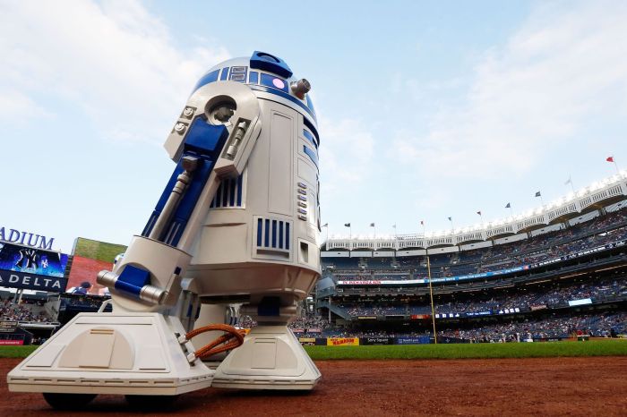 Star wars fans will be thrilled by this r2 d2 airplane