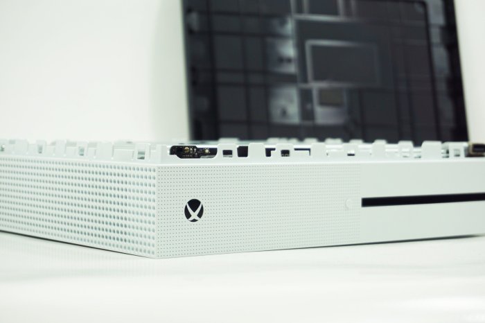 Xbox one s teardown repairability