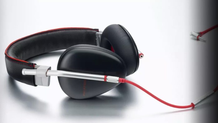 Phiatons bridge ms 500 headphones look pretty sleek