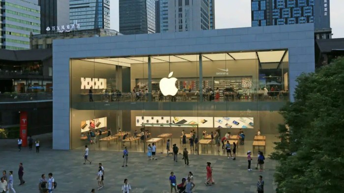 First apple store in saudi arabia may open in 2019