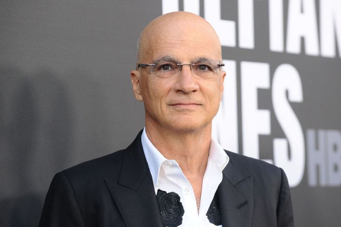 Jimmy iovine denies leaving apple