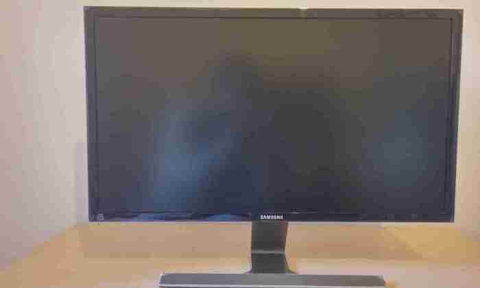 Hands on samsung ud590 review a lean mean 4k monitor