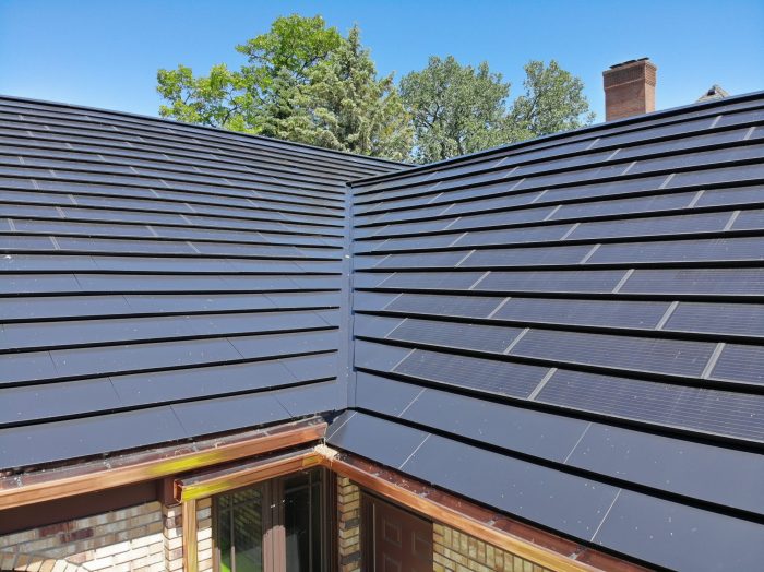 Tesla will unveil solar roof with integrated battery next month