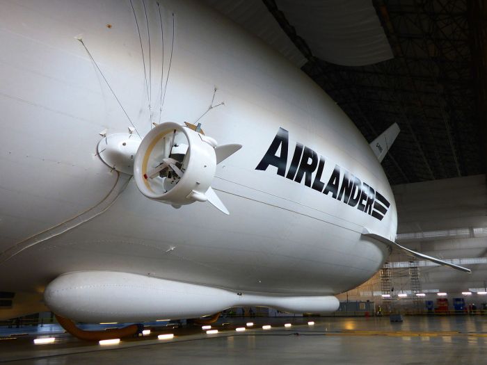 Hav 304 airlander is worlds largest aircraft