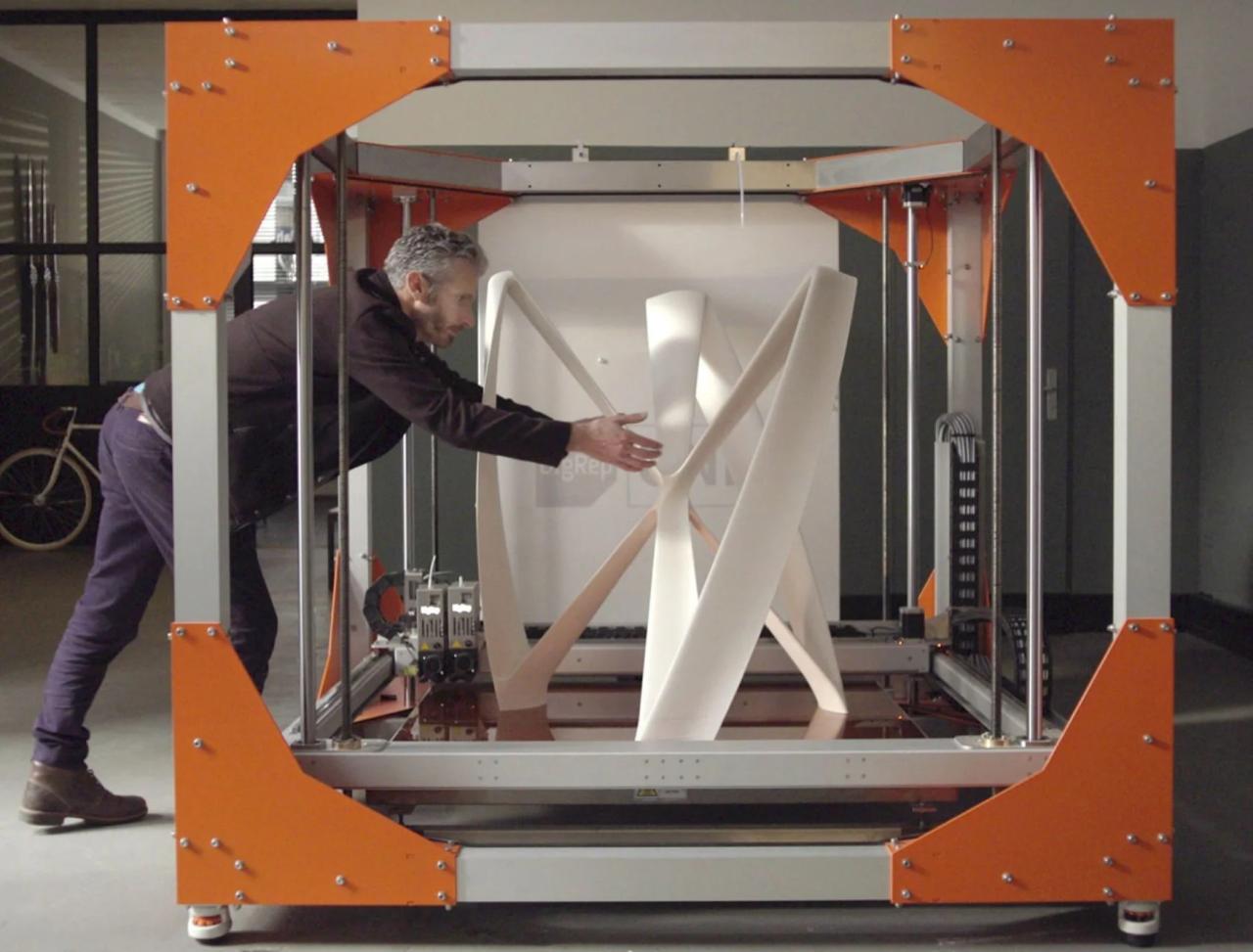 Bigrep 3d printer is huge enough to deliver a whole table