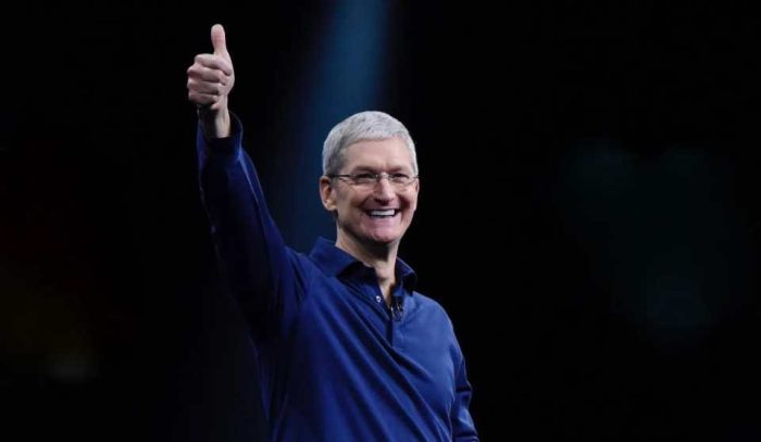 Apple store 300 million purchases new years day