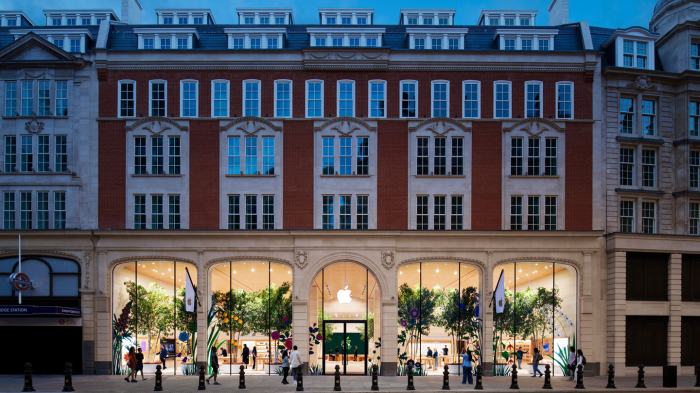 Apple is moving into a london landmark