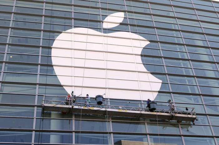 Apple acquires machine learning turi