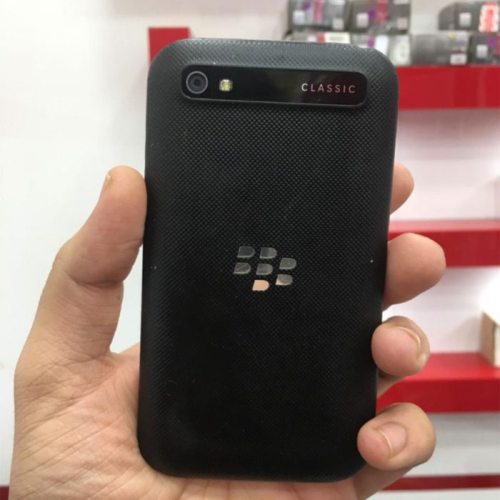 Concept image shows what the blackberry q30q20 could look like