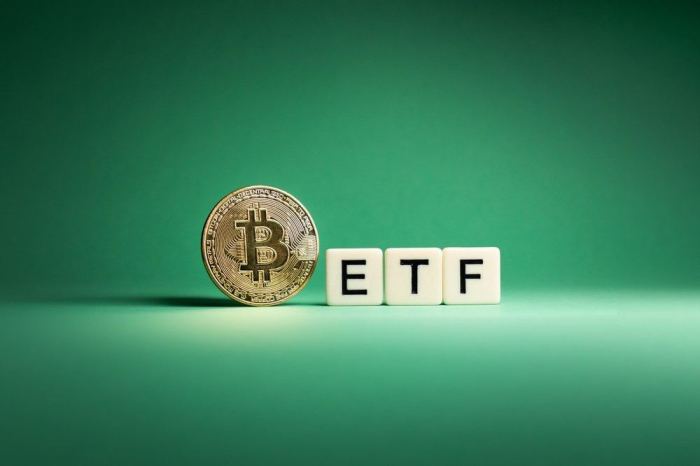 10b inflows spot bitcoin etf