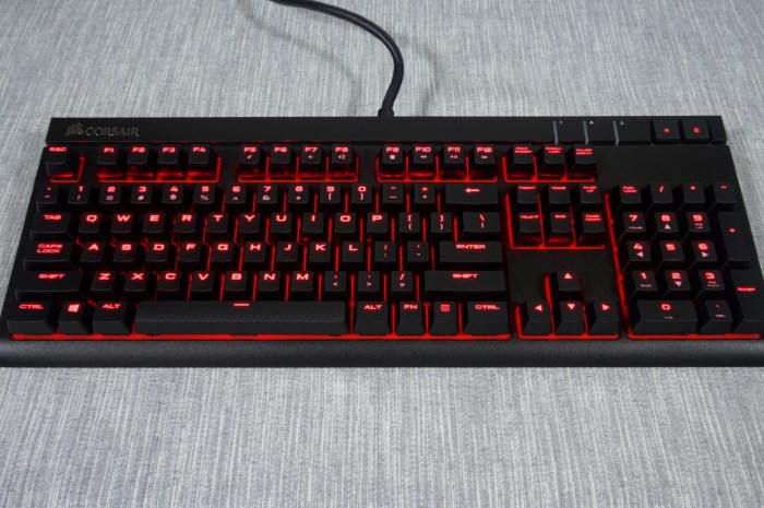 Corsair introduces new strafe mechanical gaming keyboard