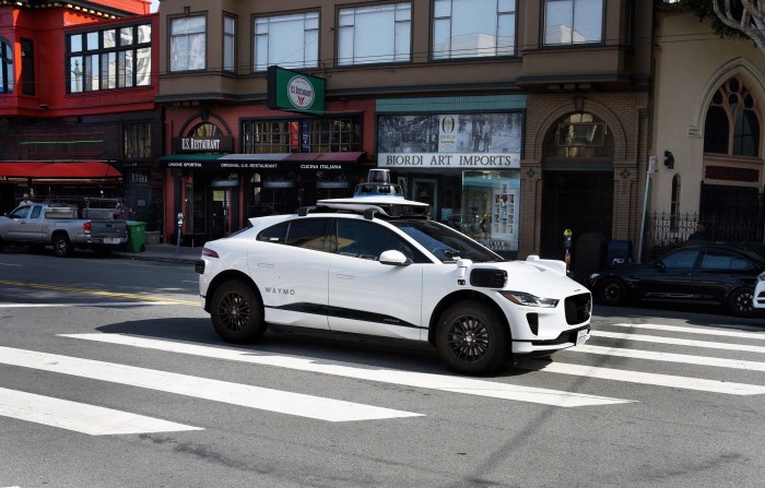 Robotaxis do not belong in the city of los angeles lawmaker says