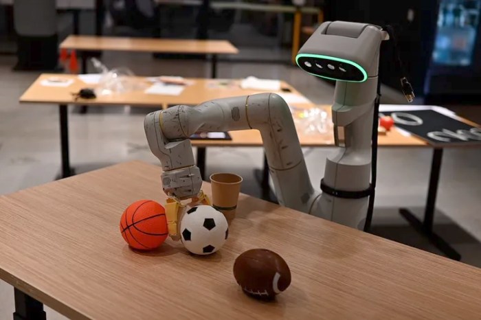 Google outlines new methods for training robots with video and large language models