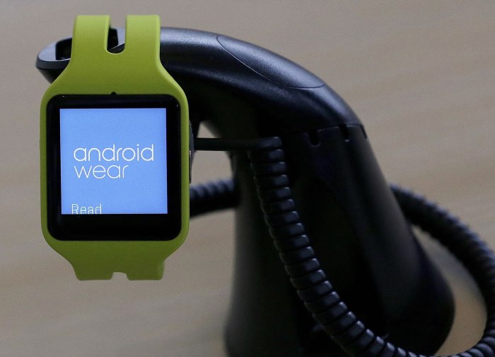 Smartlet turns your iphone into the ultimate smartwatch