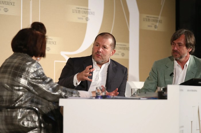 Apple watch not a threat to luxury watchmakers jony ive claims