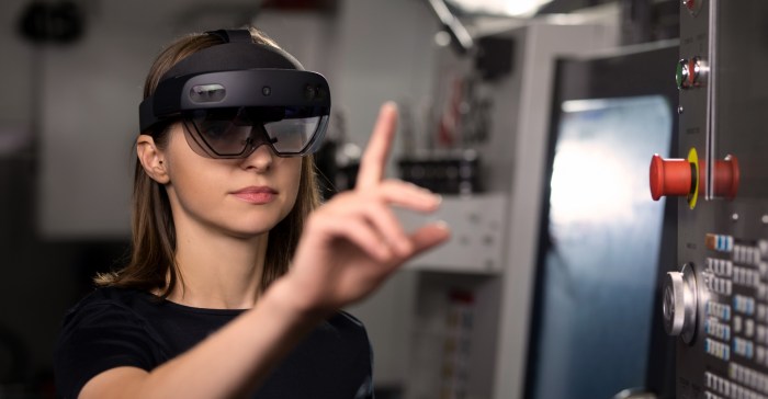 All windows 10 pcs will have hololens support starting next year