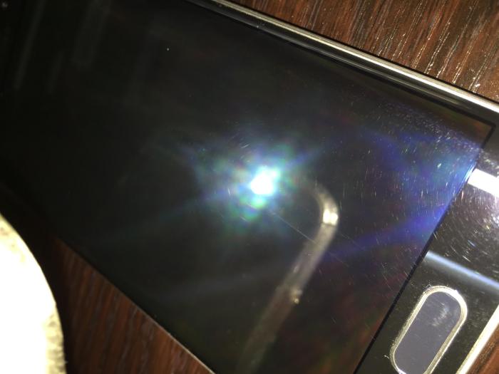 Some t mobile galaxy s6 edge units arrived scratched with dead pixels