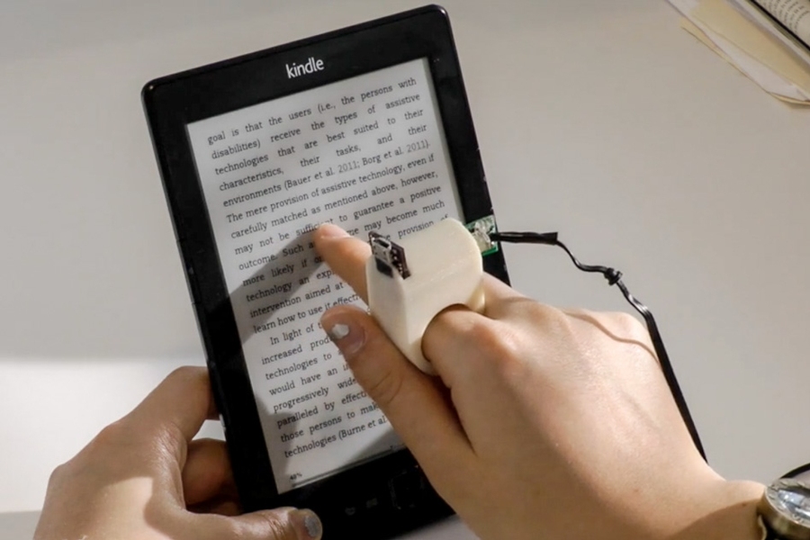 Fingerreader helps blind read