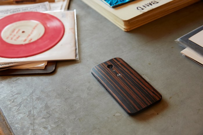 Bamboo moto x to ship earlier than expect