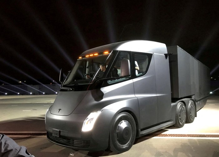 Tesla semi electric truck official