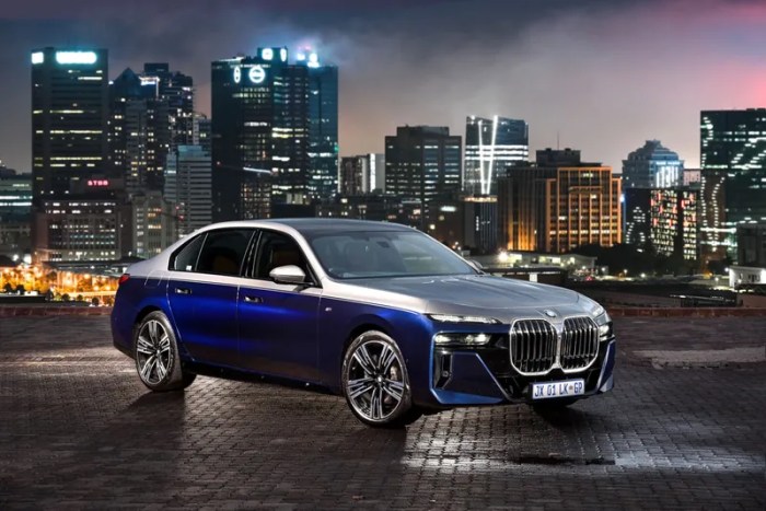 Bmws new 7 series model will let you park it by remote control