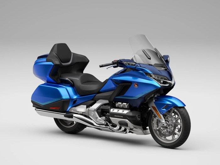 Honda gold wing first bike carplay