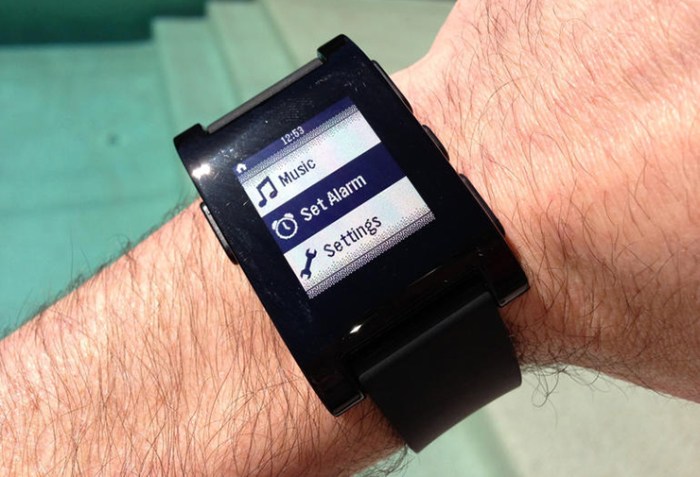 Pebble thinks apple and samsung overcomplicate smartwatches