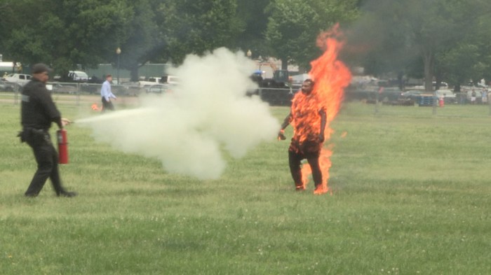 Man braves fire to save xbox console